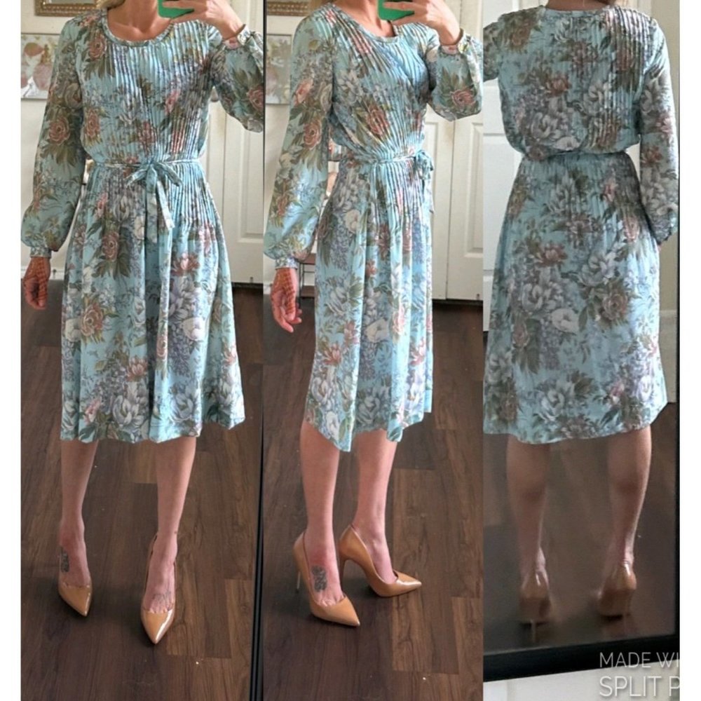 Vintage Floral Pleated Midi Dress in Light Blue